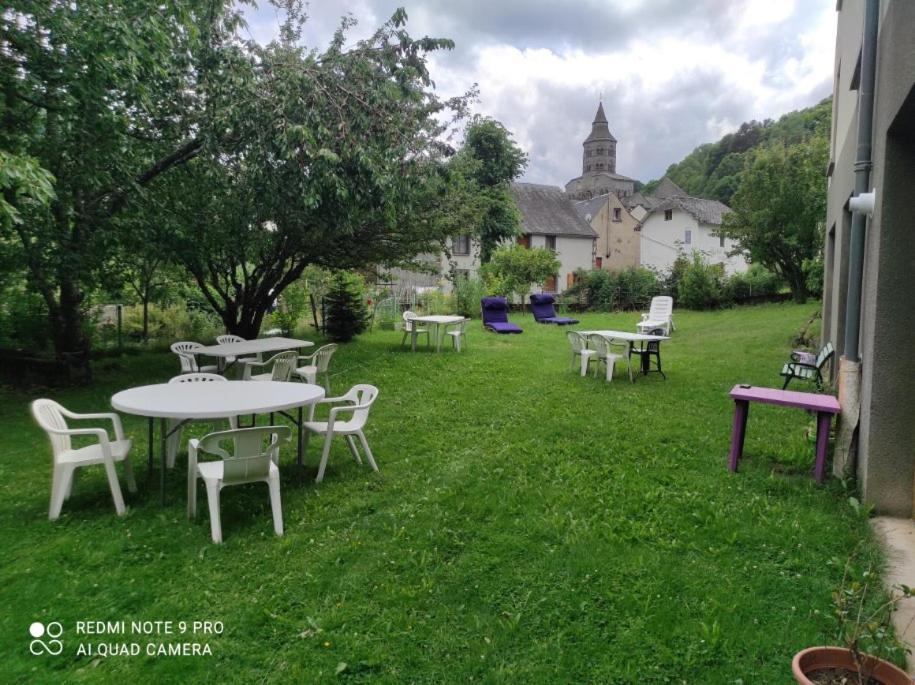 Lilas, Gite Saint Antoine, Orcival, Entre Sancy Et Volcans. Экстерьер фото